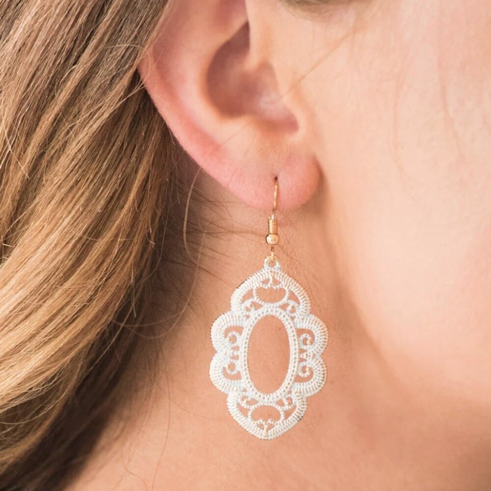 Paparazzi Jewelry Accessories - Mantras and Mandalas - Gold Earrings - Vintage